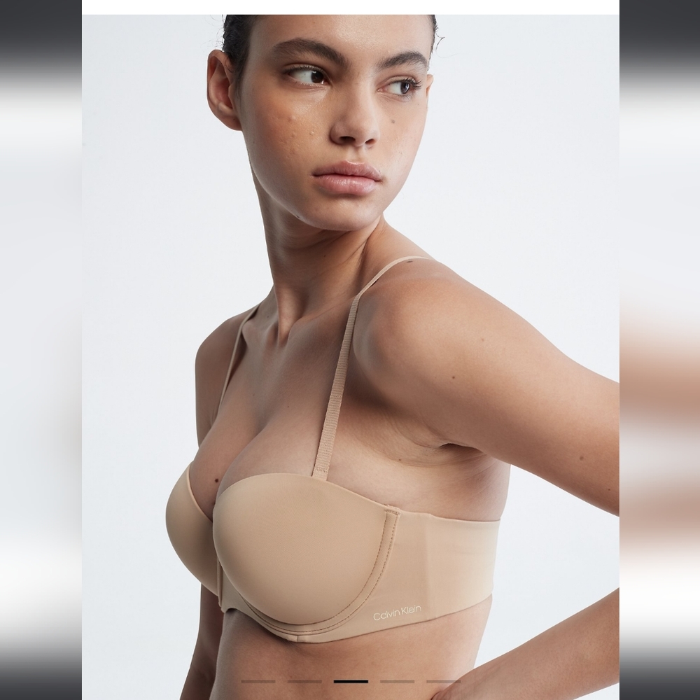 Calvin Klein Strapless Underwire Bra Convertible 36C